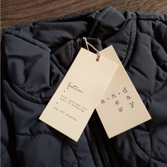 NEW! A New Day Navy Adaptive Quilted Onion Jacket -Converts to a Vest! Dark Blue - Picture 3 of 5